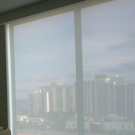 Mermet E Screen 5% White/White solar screen installed on the ocean-side glass